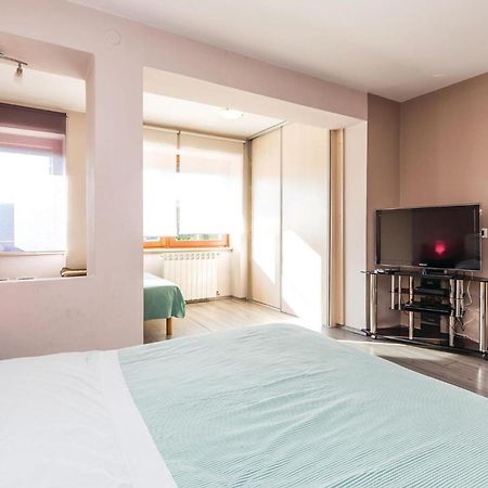 Stunning Apartment In Rijeka With 1 Bedrooms And Wifi ภายนอก รูปภาพ