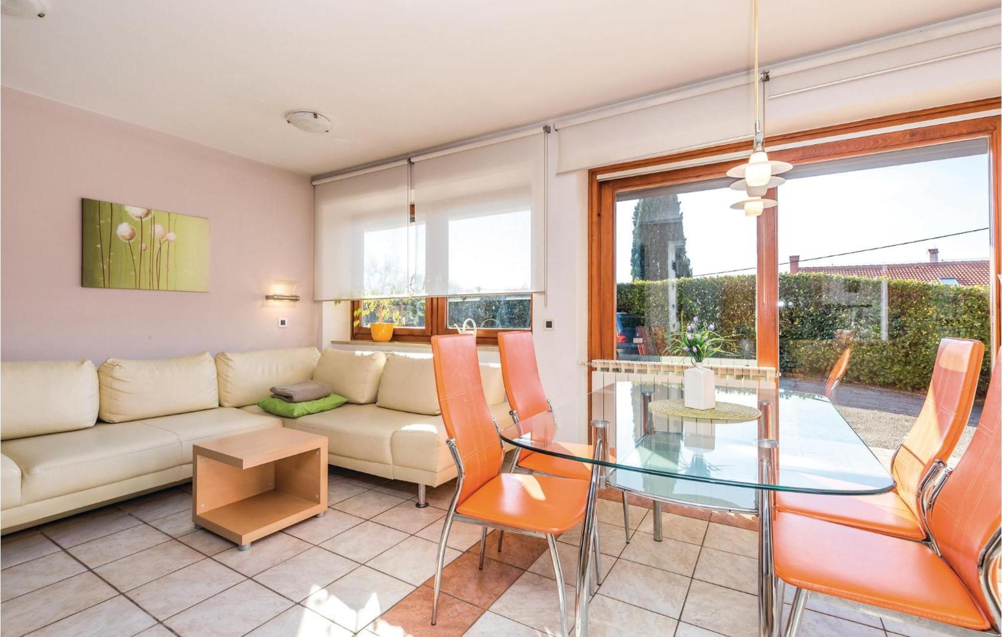 Stunning Apartment In Rijeka With 1 Bedrooms And Wifi ภายนอก รูปภาพ