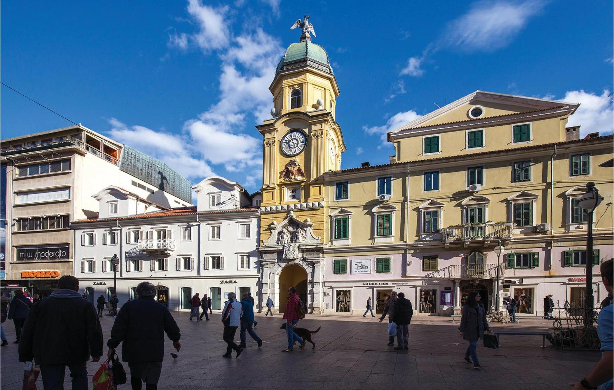 Stunning Apartment In Rijeka With 1 Bedrooms And Wifi ภายนอก รูปภาพ