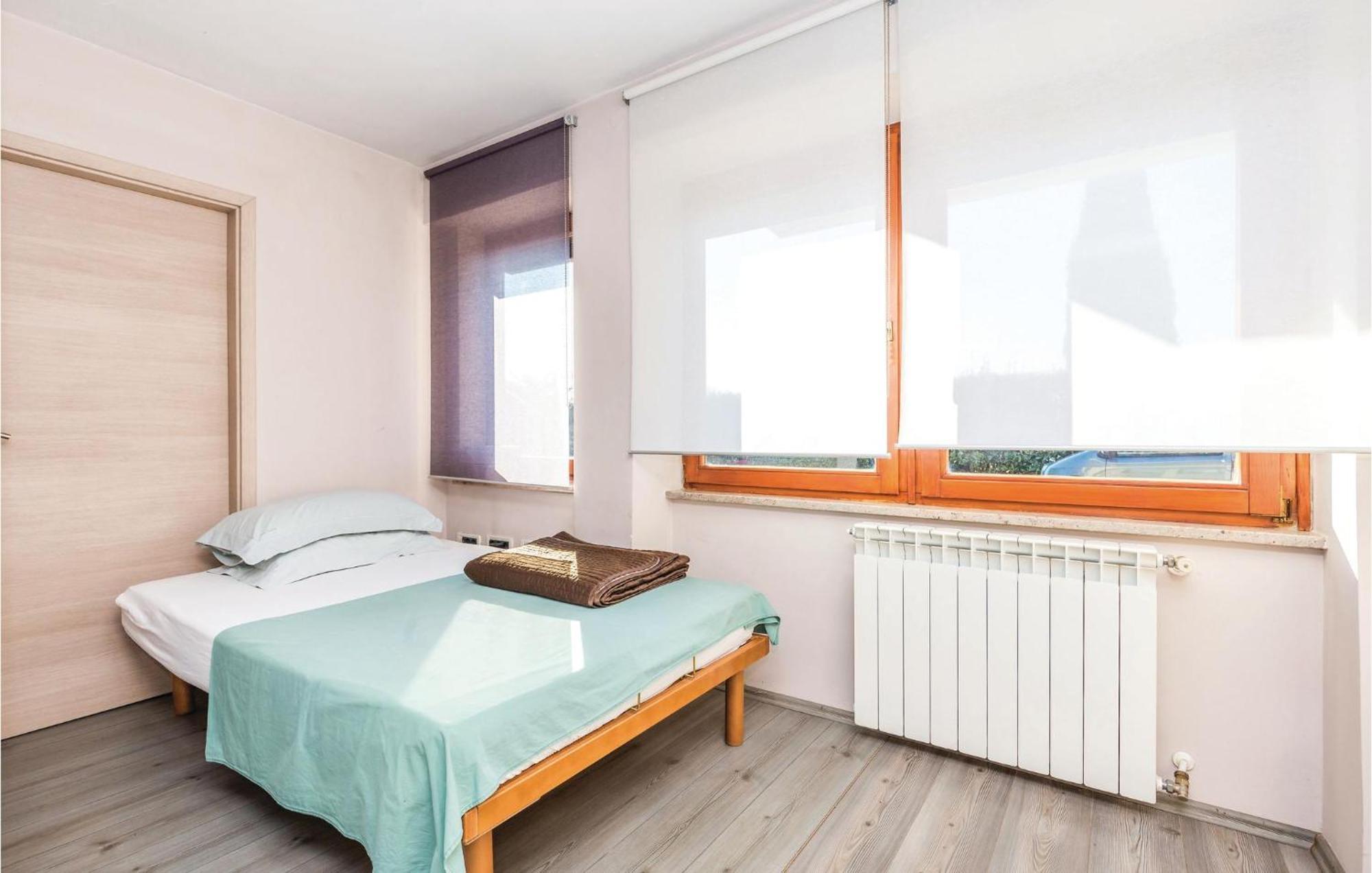 Stunning Apartment In Rijeka With 1 Bedrooms And Wifi ภายนอก รูปภาพ