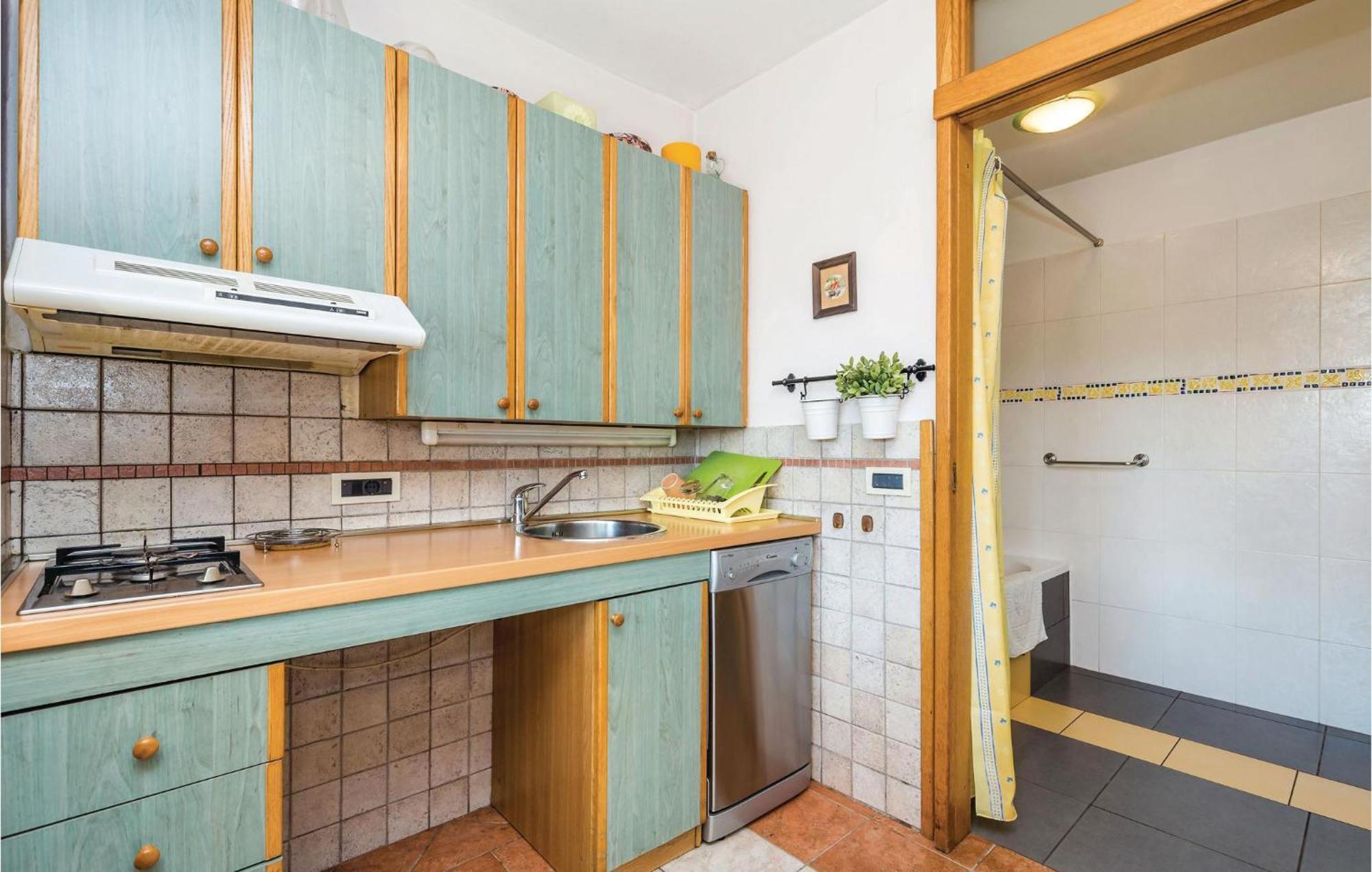 Stunning Apartment In Rijeka With 1 Bedrooms And Wifi ภายนอก รูปภาพ